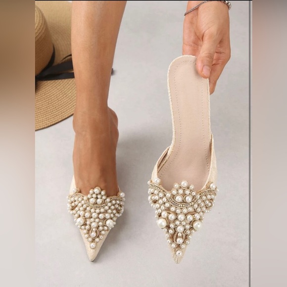 Shoes - Faux Pearl Decor Kitten Heeled Mules